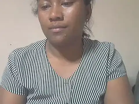 cutybigass online show from June 18, 5:39 pm