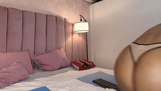 HallyBans online show from November 12, 11:54 am