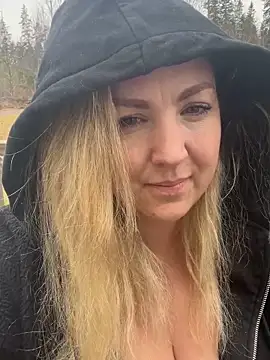 Snapshot of Anna_Alexa chatting on February 28, 10:09 am Anna Alexa online show from February 28, 10:09 am