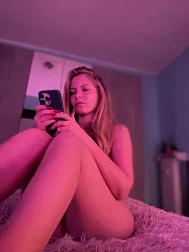 AnastasiaAniess online show from January 18, 7:17 pm