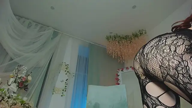 LilianKroft online show from February 13, 12:00 pm