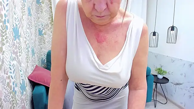 LindaPassionate online show from May 27, 5:43 pm
