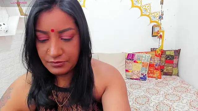 Snapshot of LadyNahir chatting on May 10, 3:12 am LadyNahir online show from May 10, 3:12 am