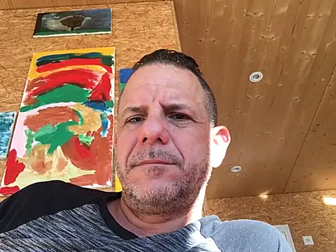 maxymloli online show from December 15, 9:24 am