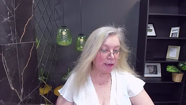 NataliMellow online show from January 18, 4:31 pm