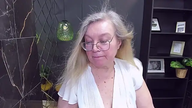 NataliMellow online show from January 18, 7:37 pm