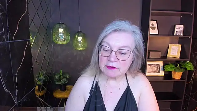 Snapshot of NataliMellow chatting on May 6, 1:05 pm NataliMellow online show from May 6, 1:05 pm