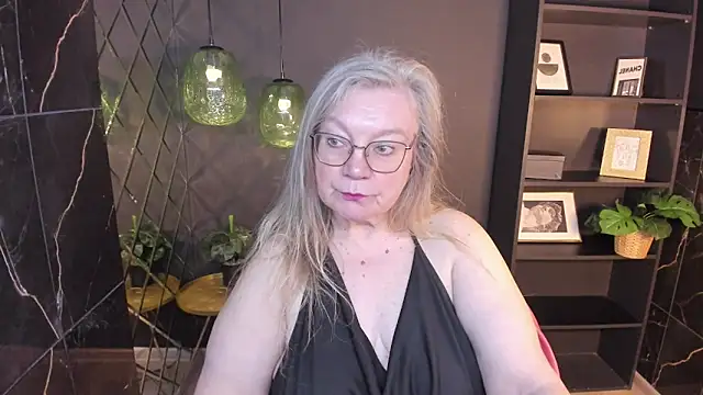Snapshot of NataliMellow chatting on May 11, 1:28 pm NataliMellow online show from May 11, 1:28 pm