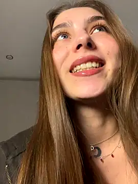 Snapshot of so_cutes chatting on November 16, 6:46 pm so cutes online show from November 16, 6:46 pm