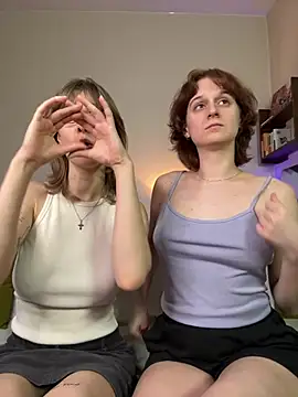 Snapshot of Jitoon_Exe chatting on February 5, 10:14 pm Jitoon Exe online show from February 5, 10:14 pm