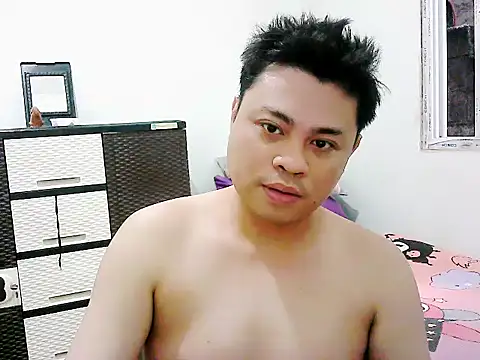 Snapshot of SirViceBoy2020 chatting on July 12, 9:33 am SirViceBoy2020 online show from July 12, 9:33 am