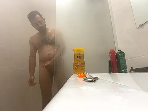 Snapshot of Enderson007 chatting on October 28, 11:03 am Enderson007 online show from October 28, 11:03 am