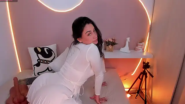 EllieMitchell online show from January 24, 3:45 pm