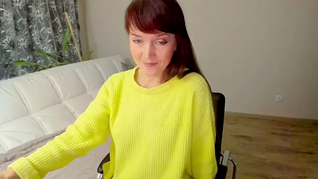 Snapshot of Fritha chatting on February 5, 6:37 pm Fritha online show from February 5, 6:37 pm