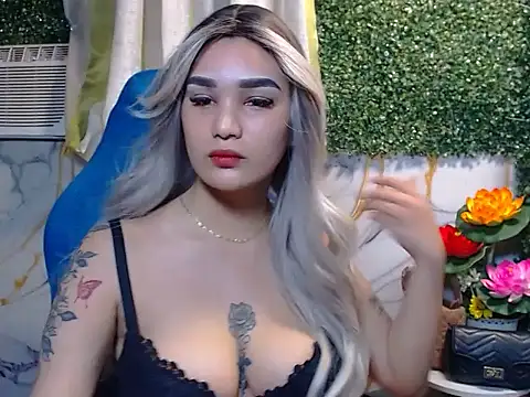 NicoleLopezx online show from December 5, 5:27 am