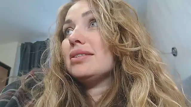 xxkristinaxx online show from April 10, 12:32 pm