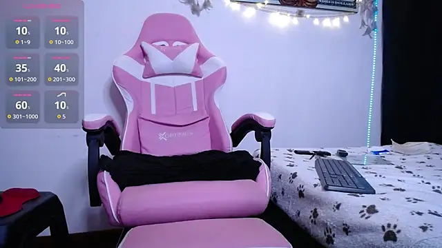 Jessi Evans online show from November 6, 2:29 pm