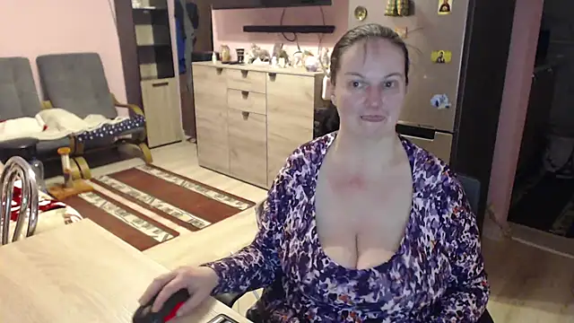 BustyLadyAlma online show from February 22, 5:12 am