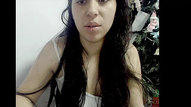 Snapshot of lizztaylor535 chatting on December 17, 3:17 pm lizztaylor535 online show from December 17, 3:17 pm