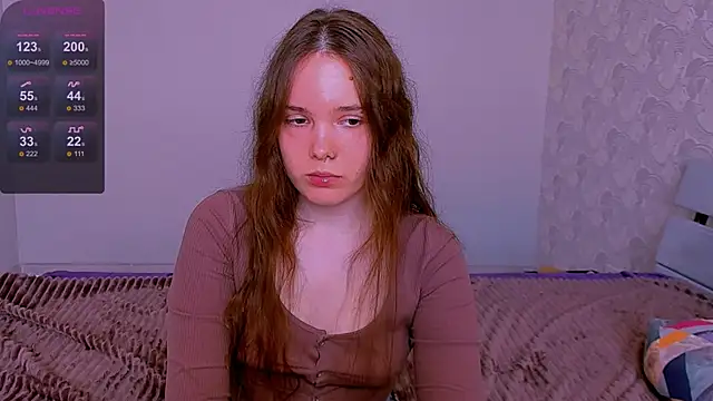 Janie JJ Curvie online show from April 11, 3:22 am