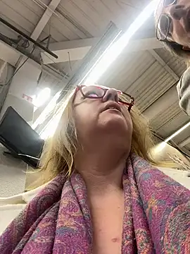 cplcokins34 online show from December 30, 6:27 pm