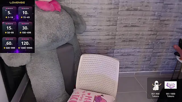 TinnaCobb online show from October 23, 4:17 pm