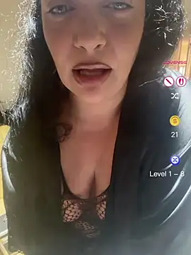 Snapshot of PichyPrettyPussy chatting on June 21, 3:47 pm PichyPrettyPussy online show from June 21, 3:47 pm