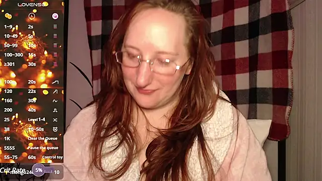 Snapshot of WickedAphrodite chatting on December 20, 3:58 am WickedAphrodite online show from December 20, 3:58 am