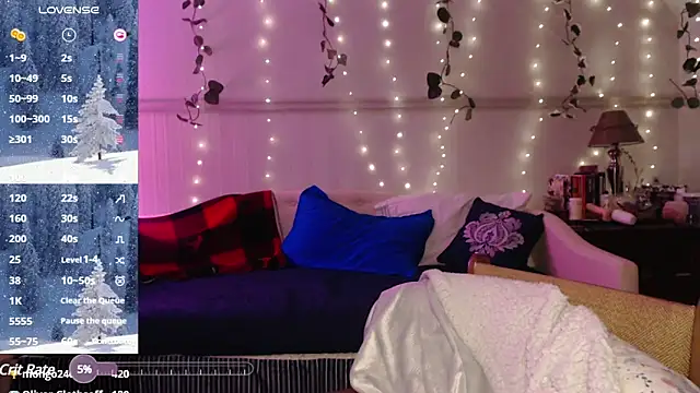 Snapshot of WickedAphrodite chatting on December 22, 3:44 am WickedAphrodite online show from December 22, 3:44 am