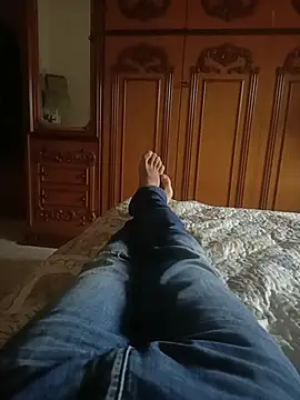 Bobby967 online show from December 2, 9:47 am