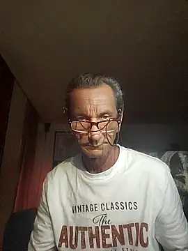 Python43 online show from February 11, 10:04 pm