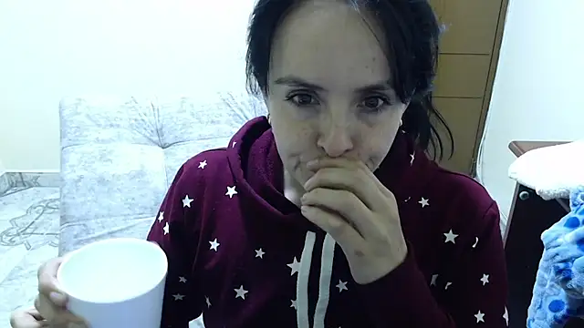 Snapshot of antara_hotgirl chatting on May 4, 9:33 pm antara hotgirl online show from May 4, 9:33 pm