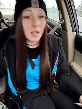 Snapshot of Babii_Nova chatting on December 13, 6:05 pm Babii Nova online show from December 13, 6:05 pm