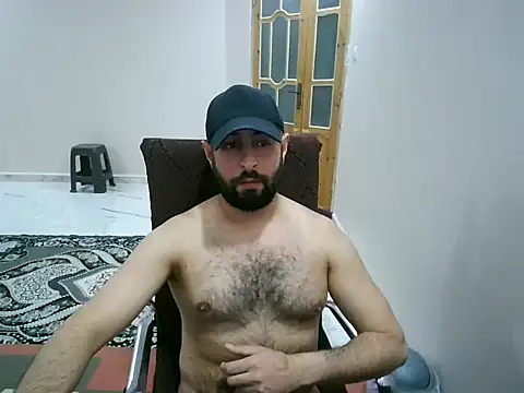 Snapshot of Billo-Maxx chatting on February 23, 11:35 pm Billo-Maxx online show from February 23, 11:35 pm