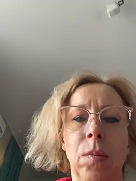 LuxuryNika online show from February 10, 11:36 am