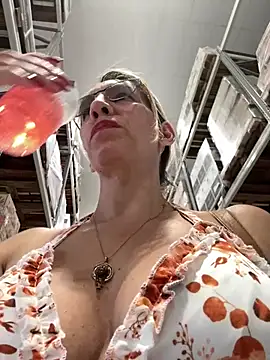 Gatitacarlita online show from January 11, 8:43 pm