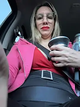 Snapshot of Gatitacarlita chatting on April 27, 10:57 am Gatitacarlita online show from April 27, 10:57 am