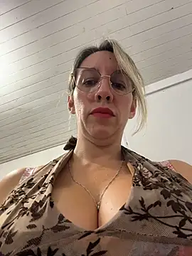 Snapshot of Gatitacarlita chatting on April 30, 9:30 pm Gatitacarlita online show from April 30, 9:30 pm