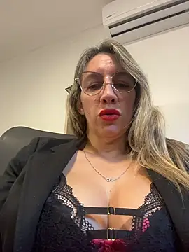 Snapshot of Gatitacarlita chatting on May 29, 12:14 pm Gatitacarlita online show from May 29, 12:14 pm
