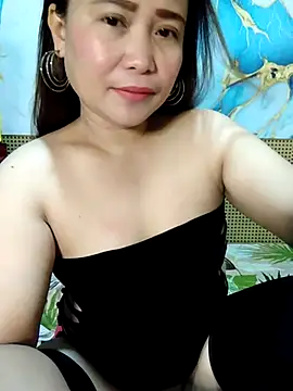 Snapshot of aya_01 chatting on March 6, 7:54 pm aya 01 online show from March 6, 7:54 pm