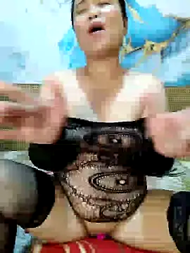 Snapshot of aya_01 chatting on March 16, 12:23 am aya 01 online show from March 16, 12:23 am
