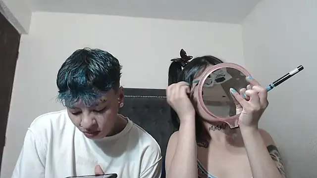 dulce maria x online show from December 4, 5:33 pm