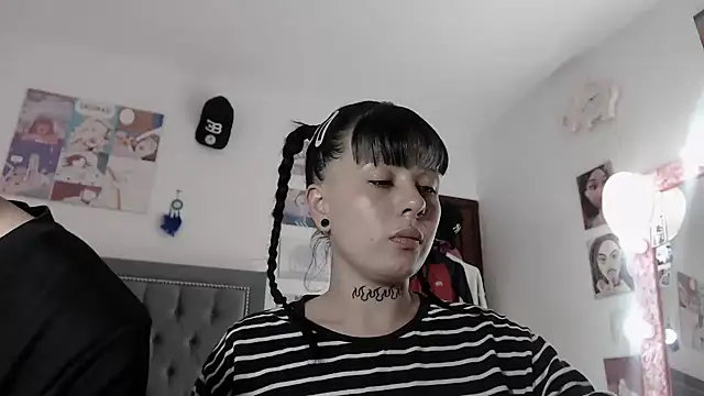 dulce maria x online show from December 22, 7:42 pm