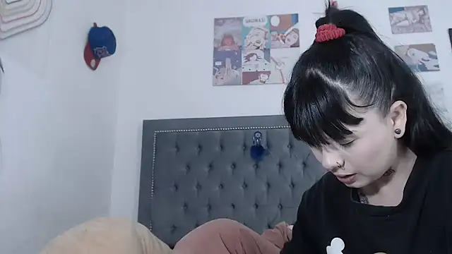 dulce maria x online show from March 19, 9:37 pm