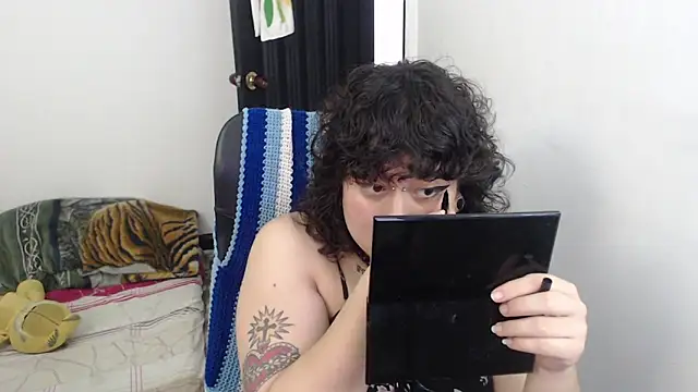 Smoke trip Alicia online show from February 10, 3:05 pm