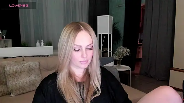 Libby Nora online show from February 4, 3:04 pm