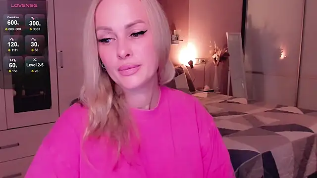 Libby Nora online show from October 11, 3:32 pm