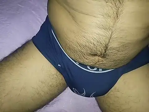 Snapshot of robertocastillo-2017 chatting on September 15, 4:01 am robertocastillo-2017 online show from September 15, 4:01 am