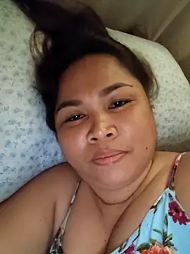 XXLorie 02 online show from April 8, 6:02 am