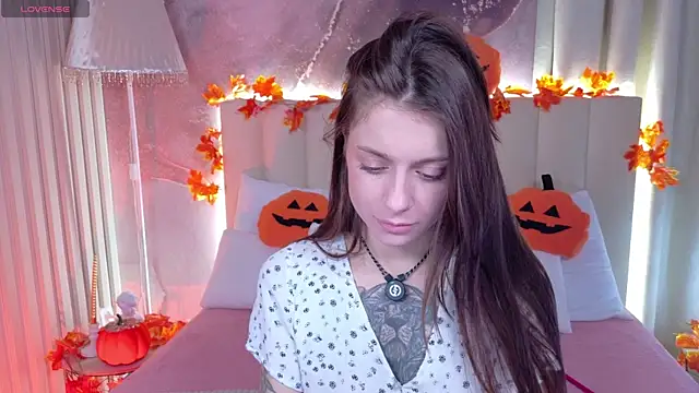 Eille Elfie online show from October 20, 5:19 am